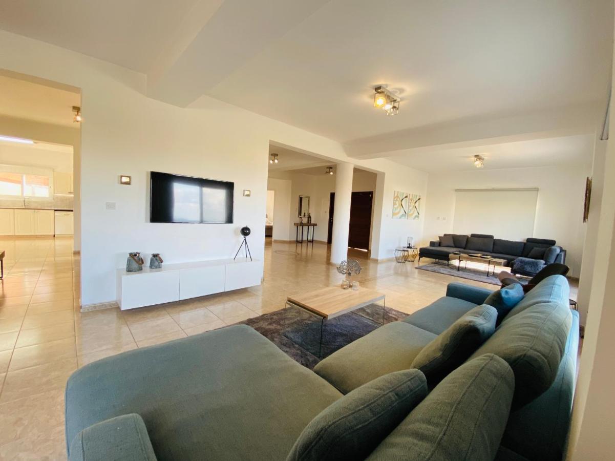 Acropolis Villa 8 Klorakas Bagian luar foto